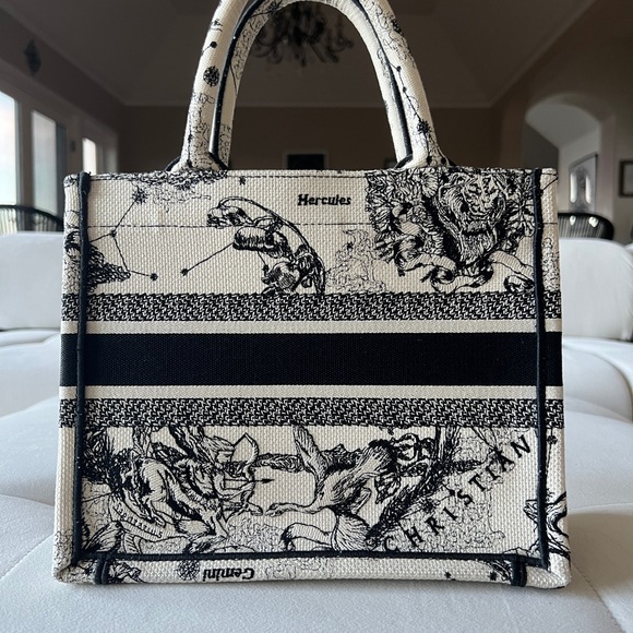 Christian Dior small book tote - Picture 3 of 5